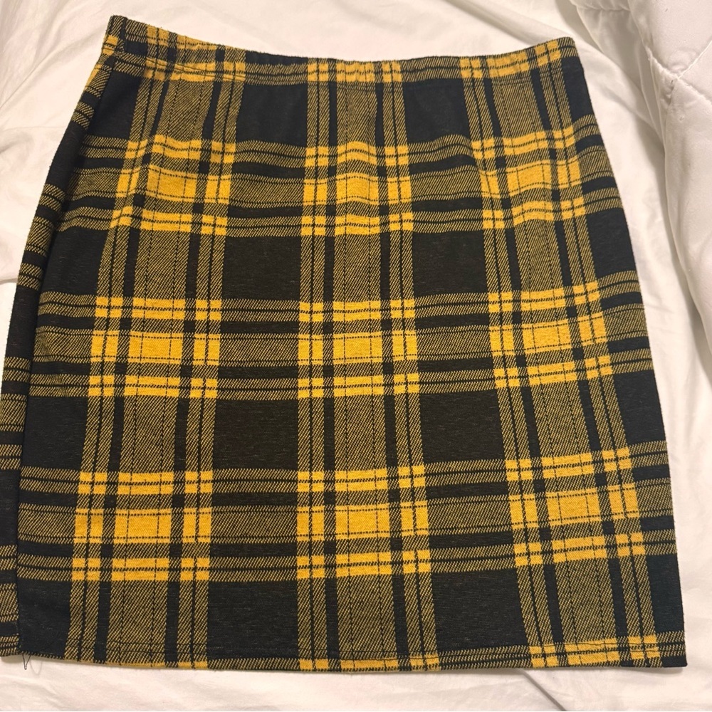 Chic Yellow and Black Plaid Mini Skirt - Picture 3 of 4
